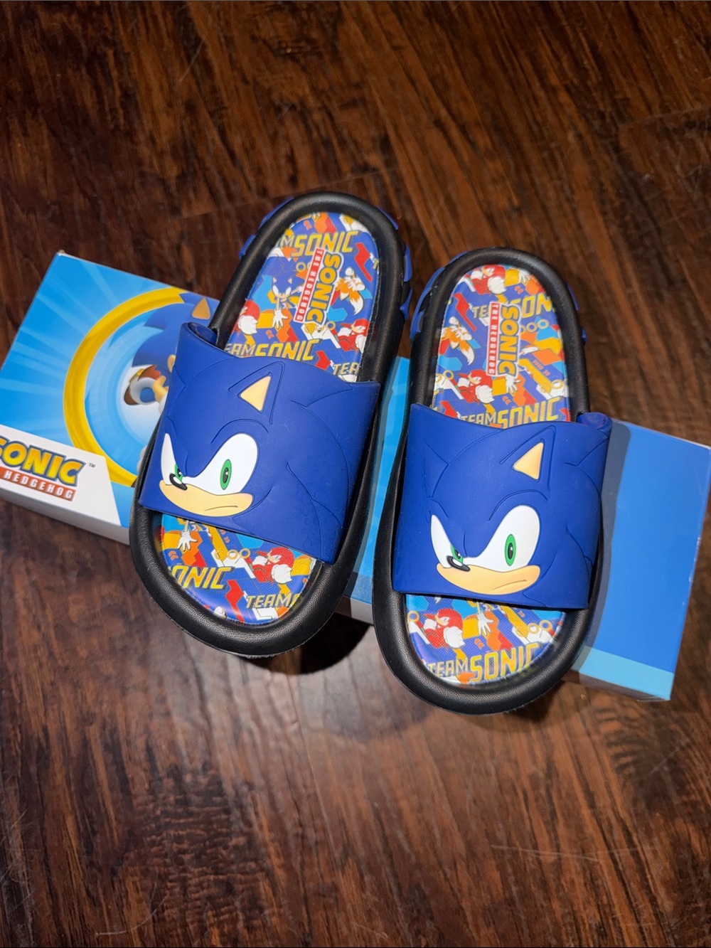 Sonic the Hedgehog Blue Kids Slide Sandals - Picture 3 of 4